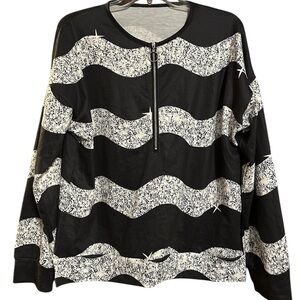 NWOT Black and White Patterned Women's Top